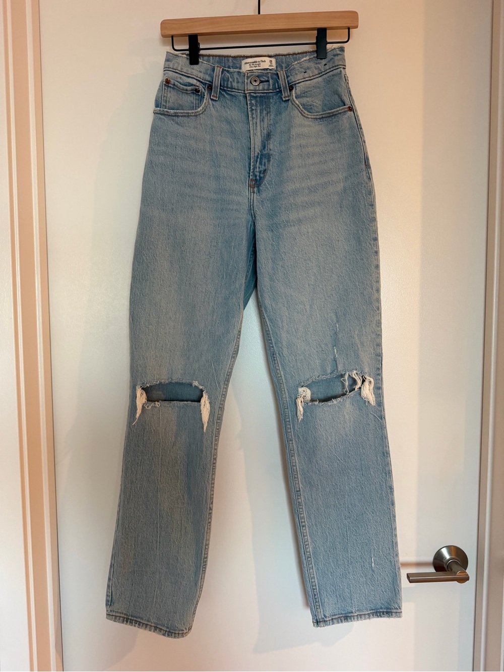 Abercrombie & Fitch The '90s Straight Ultra High Rise Curve Love Jeans